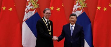 Xi Jinping se pronunță pentru întărirea cooperării cu Serbia, cu prilejul unei vizite a lui Aleksandar Vucic la Beijing