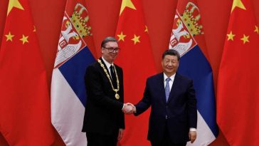 Xi Jinping se pronunță pentru întărirea cooperării cu Serbia, cu prilejul unei vizite a lui Aleksandar Vucic la Beijing