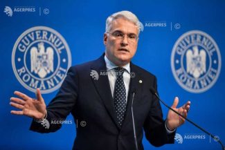 Ministerul Muncii demarează, marți, consultările privind proiectul Legii salarizării personalului plătit din fonduri publice