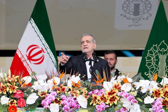 Iran: Președintele a ordonat redeschiderea accesului la internetul internațional