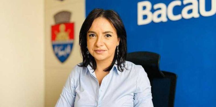 Bacău/ Prefectul Andreea Negru susține că a cerut organizatorilor evenimentului de la Ghimeș înlăturarea steagului Ungariei de pe Cetatea…