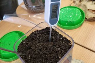 Vâlcea: Elevi de la două licee din Râmnic au dezvoltat un sistem de transformare inteligentă a deșeurilor în resursă ecologică