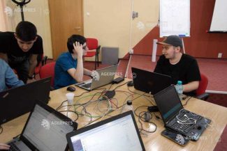 Eurostat: Numărul specialiștilor în tehnologia informațiilor și comunicațiilor continuă să crească în UE
