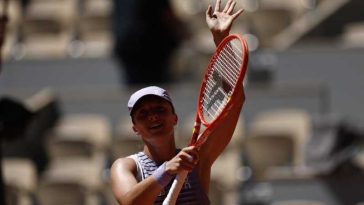 Tenis: Iga Swiatek s-a calificat în turul al treilea la Roland Garros