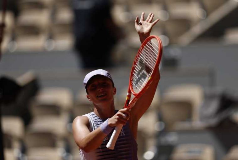 Tenis: Iga Swiatek s-a calificat în turul al treilea la Roland Garros