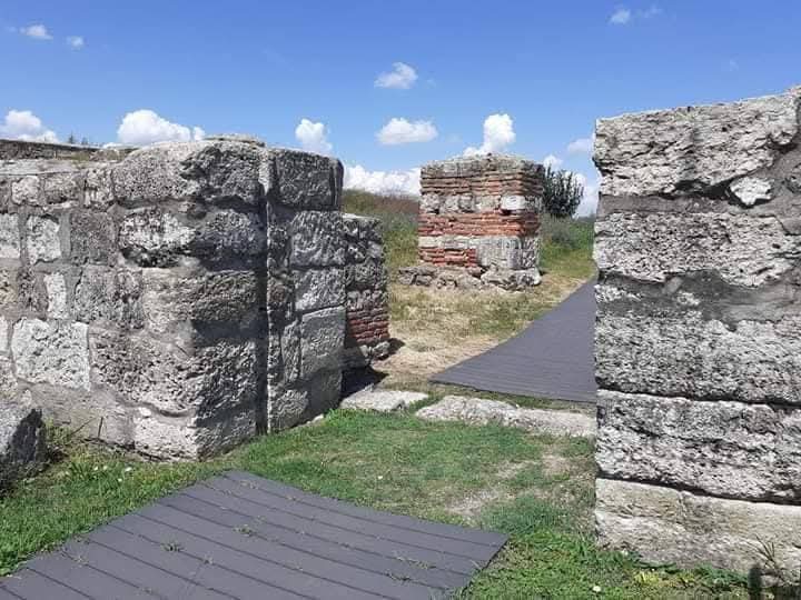 Olt: Reconstituiri istorice și jocuri antice de Ziua Copilului, la cetatea Sucidava de la Corabia