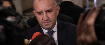 BTA: De la Paris, premierul bulgar îndeamnă Europa să regândească strategia față de războiul din Ucraina