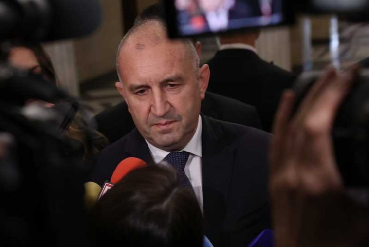 BTA: De la Paris, premierul bulgar îndeamnă Europa să regândească strategia față de războiul din Ucraina