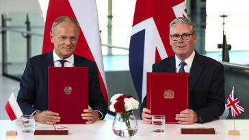 Keir Starmer și Donald Tusk au semnat un tratat de securitate și apărare în contextul ‘provocării’ reprezentate de Rusia