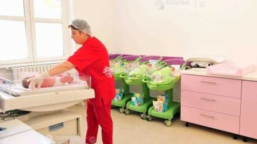 ANPIS: Numărul beneficiarilor alocației de stat pentru copii a crescut cu aproape 26.000 de la începutul anului