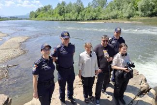Maramureș: Televiziunea națională a Suediei a documentat un reportaj despre activitatea polițiștilor de frontieră la granița cu Ucraina…
