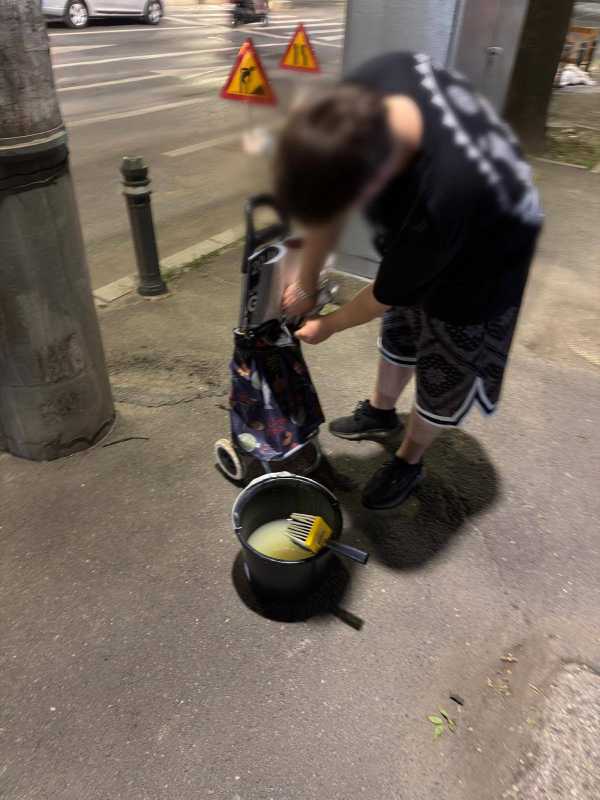 Poliția Locală: Amenzi de peste 100.000 de lei, în acest an, pentru lipirea ilegală de afișe
