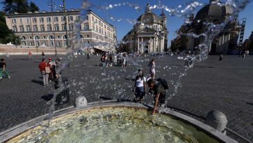 Caniculă/ Patru orașe din Italia, printre care și Roma, plasate sub alertă roșie (guvern)