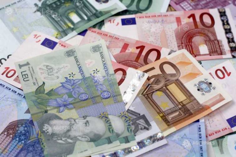 Leul s-a depreciat, joi, în raport cu principalele valute