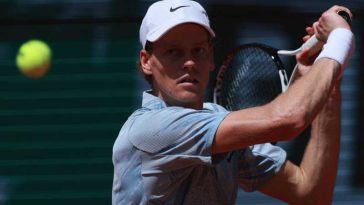 Tenis: Marele favorit Jannik Sinner a fost eliminat în turul al doilea la Roland Garros