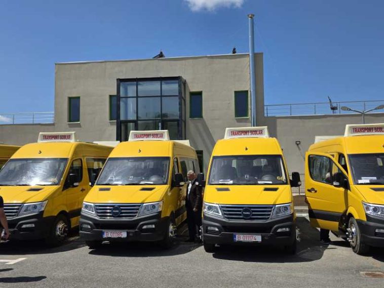 Olt: Microbuze școlare electrice, în 15 localități; trebuie îmbunătățit tot parcul de microbuze școlar, afirmă președintele CJ