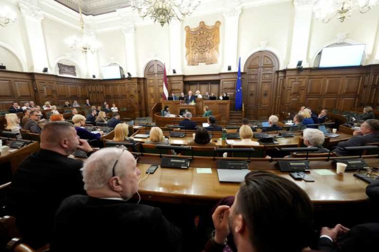 Parlamentul Letoniei aprobă noul guvern după răsturnarea coaliției din cauza scandalului dronelor