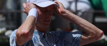 Tenis: ‘Nu mai aveam energie’, a declarat Jannik Sinner după ce a fost eliminat de la Roland Garros