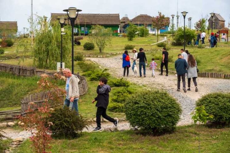 Tulcea: Începe festivalul Scrumbii de Rusalii