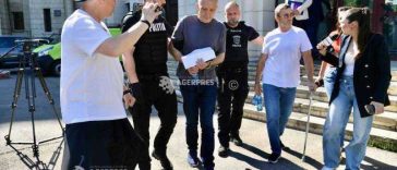Cei doi procurori din Constanța acuzați de corupție rămân în arest; o judecătoare a făcut opinie separată