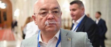 Emil Boc: Cer public ministrului Culturii să facă cunoscut raportul de evaluare a managerului Florin Estefan