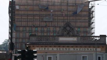 Firma care construiește clădirea consulatului american la Milano, acuzată că exploatează muncitori indieni