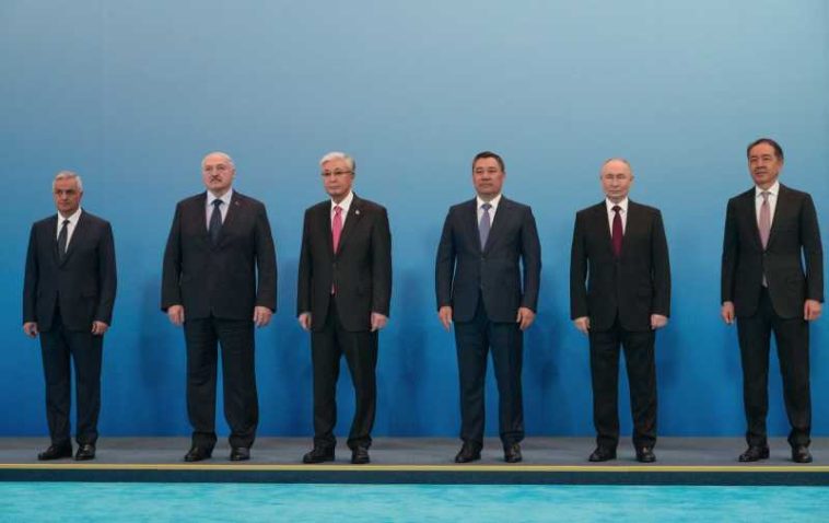 Uniunea Economică Eurasiatică cere, într-o declarație comună, organizarea unui referendum în Armenia privind aderarea sa la UE