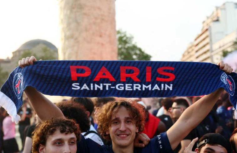 Fotbal: 100.000 de persoane așteptate la Paris pentru parada lui PSG de duminică