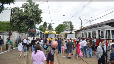1 Iunie/ Peste două mii de bucureșteni au participat la Parada Tramvaielor STB organizată de Ziua Copilului