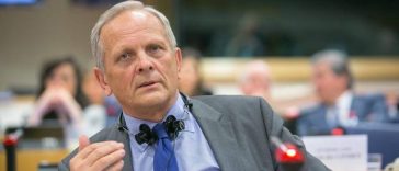 Theodor Stolojan: Preşedintele Nicuşor Dan trebuie să respecte Constituţia şi să nominalizeze un premier. Există un partid care a demonstrat că are o majoritate – PSD/ Ce spune fostul preşedinte liberal despre învestirea unui guvern minoritar PSD-UDMR