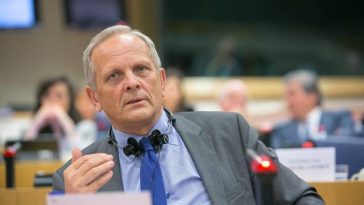 Theodor Stolojan: Preşedintele Nicuşor Dan trebuie să respecte Constituţia şi să nominalizeze un premier. Există un partid care a demonstrat că are o majoritate – PSD/ Ce spune fostul preşedinte liberal despre învestirea unui guvern minoritar PSD-UDMR