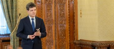 Nicuşor Dan, după discuţiile cu partidele: Vom continua seria de consultări până când se va cristaliza o variantă de majoritate solidă, pro-occidentală / Este esenţial ca partidele să ajungă, într-un timp rezonabil, la un numitor comun
