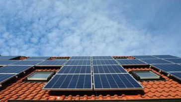 APCE susţine că programul Casa Verde Fotovoltaice a fost eliminat din bugetul AFM pe 2026, iar banii au fost transferaţi către primari / Asociaţia critică decizia şi vrea refinanţarea programului: AFM devine noul finanţator «Anghel Saligny 2»