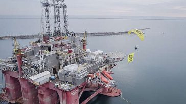 Greenpeace România: Posibilă deversare care s-a întins pe o suprafaţă de 45 km², în zona Neptun Deep