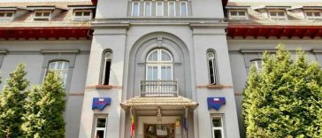 Conf. dr. Florina Rad: Avem un număr redus de psihologi sau de medici, asistenţi medicali, suntem subnormaţi. Şi atunci am dezvoltat o serie de parteneriate cu fundaţii, cu asociaţii, cu o universitate