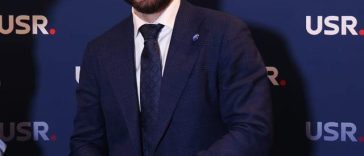 Deputatul USR Iulian Lorincz nu crede că PNL va merge cu propunerea Ilie Bolojan de premier, la consultări: Nu cred că sunt absurzi, de aceea au şi ales varianta opoziţiei. Tatonează şi un guvern minoritar cu USR, PNL, UDMR şi minorităţi