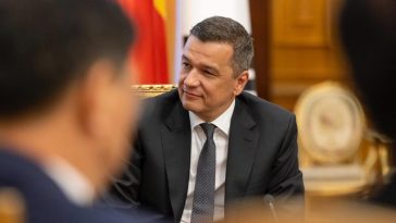 Preşedintele Camerei Deputaţilor, Sorin Grindeanu, a depus la CCR o cerere de soluţionare a unui conflict juridic de natură constituţională, cu privire la ordonanţa SAFE, adoptată de guvernul Bolojan când a devenit interimar