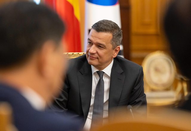 Preşedintele Camerei Deputaţilor, Sorin Grindeanu, a depus la CCR o cerere de soluţionare a unui conflict juridic de natură constituţională, cu privire la ordonanţa SAFE, adoptată de guvernul Bolojan când a devenit interimar
