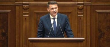 Mircea Abrudean, atrăgând atenţia că au trecut 27 de zile de la dimisia miniştrilor PSD şi 15 de la moţiunea de cenzură: PSD trebuie să-şi asume guvernarea / Soluţia cu un premier tehnocrat este nepotrivită