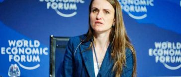Ministrul de Externe, Oana Ţoiu, confirmă că două femei de cetăţenie română se aflau în clădirea care s-a prăbuşit în localitatea Goerlitz din Germania. La faţa locului au fost aduşi câini utilitari, antrenaţi pentru detectarea supravieţuitorilor