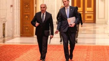 Mircea Abrudean: Odată cu această decizie de a intra în opoziţie şi de a avea această direcţie pentru PNL, cred că este nevoie şi este loc de o reformare a partidului. Un congres este o soluţie