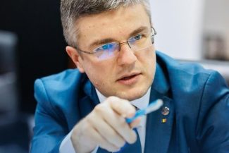Ministrul Economiei: Îndemn românii să aleagă litoralul românesc, să aleagă destinaţiile din România, pentru că aşa ţinem antreprenorii în viaţă, în nişte ani mai grei, economic / Cred că trebuie să facem marketing turistic mai mult