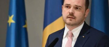 Alexandru Rogobete: Nu putem construi nimic într-o societate care se autodistruge zilnic, în care fiecare reuşită este minimalizată şi fiecare eşec este amplificat fără măsură. Este ca într-o boală gravă