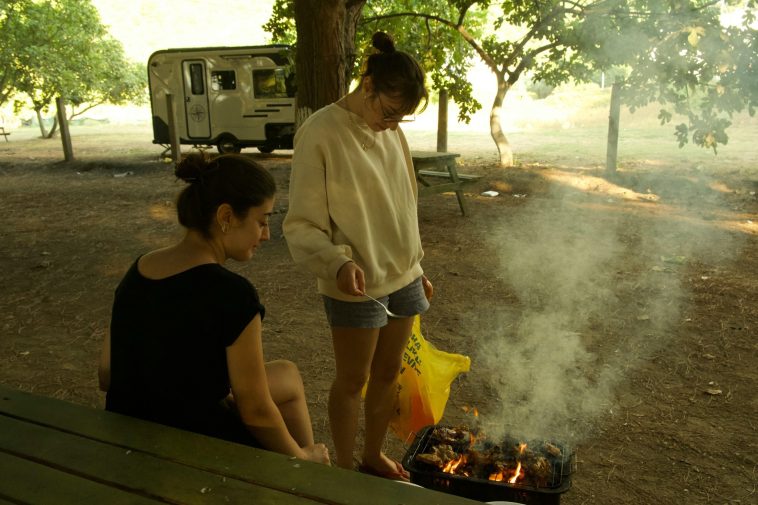 1 Mai – Garda de Mediu, avertisment: Nu orice petic de iarbă verde înseamnă şi liber la grătar / Unde se poate face picnic / Locuri unde este permis grătarul cu foc în Bucureşti