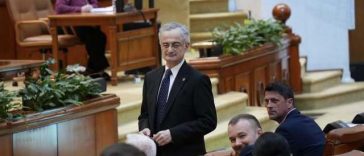Gabriel Andronache (PNL): Facem toate demersurile democratice în Parlament pentru a susţine Guvernul Bolojan şi a determina eşecul moţiunii de cenzură / Sunt parlamentari care au fost forţaţi să semneze moţiunea, au posibilitatea să se exprime la vot