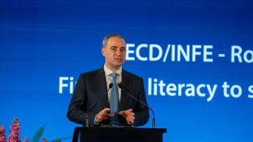 Alexandru Nazare: Consolidarea fiscală nu se opreşte în 2026. Ea trebuie dusă mai departe, în anii următori, cu consecvenţă, responsabilitate şi seriozitate. România nu îşi mai permite paşi înapoi