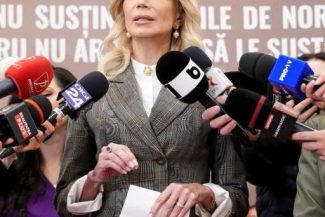Raluca Turcan (PNL) spune că Sorin Grindeanu ar trebui să-şi asume funcţia de premier: Atunci când răstorni un guvern, cu siguranţă eşti convins că ştii să guvernezi mai bine. Hai să vedem!