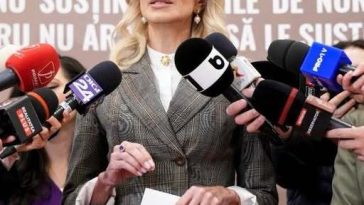 Raluca Turcan (PNL) spune că Sorin Grindeanu ar trebui să-şi asume funcţia de premier: Atunci când răstorni un guvern, cu siguranţă eşti convins că ştii să guvernezi mai bine. Hai să vedem!