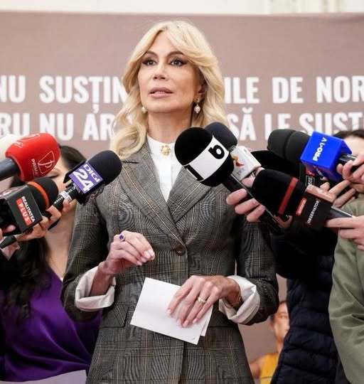 Raluca Turcan (PNL) spune că Sorin Grindeanu ar trebui să-şi asume funcţia de premier: Atunci când răstorni un guvern, cu siguranţă eşti convins că ştii să guvernezi mai bine. Hai să vedem!