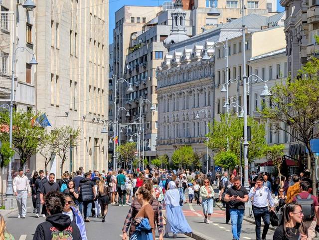 Primăria Bucureşti: Nu vrem să creăm haos în oraş! Weekend-ul acesta, renunţăm la ”Străzi deschise” / Alte două mari evenimente au loc în Capitală, fiind impuse restricţii de trafic / 30 de linii de transport în comun, deviate